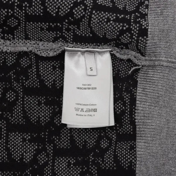 【DIOR 公式旗艦店】ディオール セーター好評に付き再入荷!250108 【DIOR 公式旗艦店】ディオール セーター好評に付き再入荷!250108