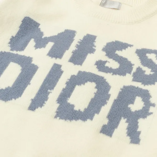 【DIOR 公式旗艦店】ディオール セーター好評に付き再入荷!250108 【DIOR 公式旗艦店】ディオール セーター好評に付き再入荷!250108