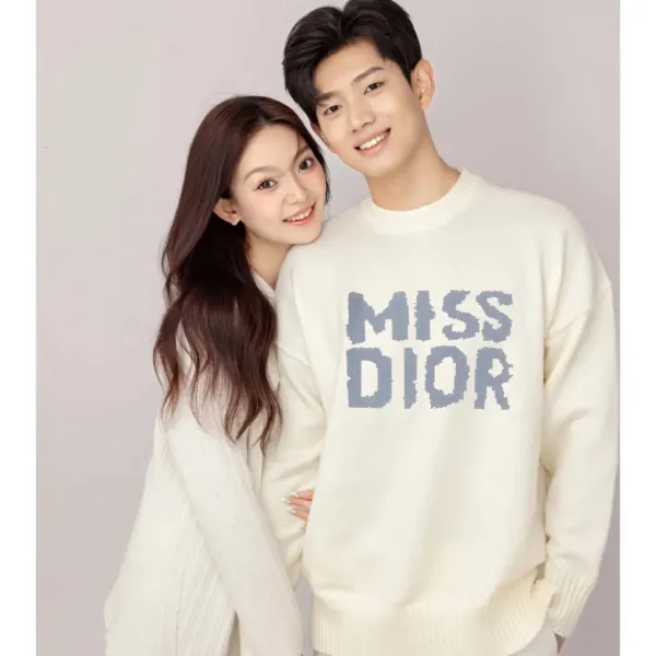 【DIOR 公式旗艦店】ディオール セーター好評に付き再入荷!250108 【DIOR 公式旗艦店】ディオール セーター好評に付き再入荷!250108