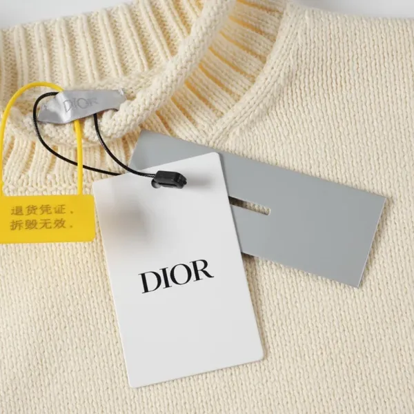 【DIOR 公式旗艦店】ディオール セーター好評に付き再入荷!250108 【DIOR 公式旗艦店】ディオール セーター好評に付き再入荷!250108