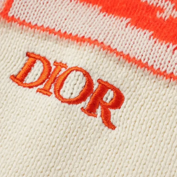 【DIOR 公式旗艦店】ディオール セーター好評に付き再入荷!250108 【DIOR 公式旗艦店】ディオール セーター好評に付き再入荷!250108