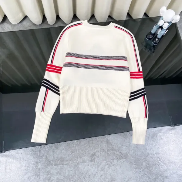 【DIOR 公式旗艦店】ディオール  セーター好評に付き再入荷！250108