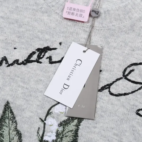 【DIOR 公式旗艦店】ディオール セーター好評に付き再入荷! 241031 【DIOR 公式旗艦店】ディオール セーター好評に付き再入荷! 241031
