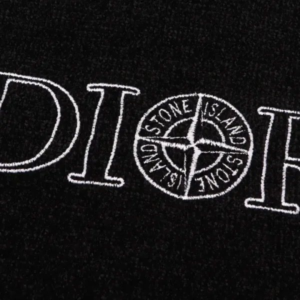 【DIOR 公式旗艦店】ディオール セーター好評に付き再入荷! 241031 【DIOR 公式旗艦店】ディオール セーター好評に付き再入荷! 241031