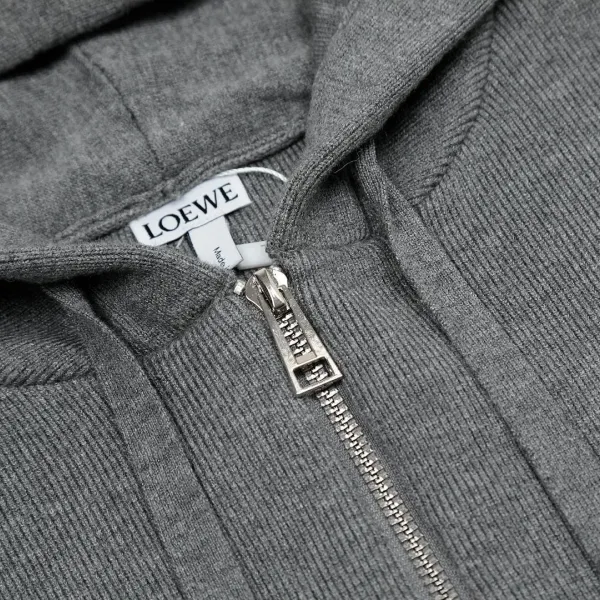【LOEWE 公式旗艦店】ロエベ セーター好評に付き再入荷! 250109 【LOEWE 公式旗艦店】ロエベ セーター好評に付き再入荷! 250109