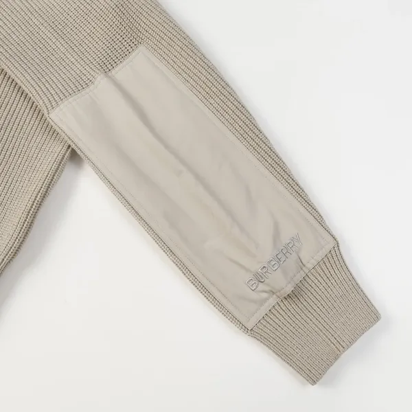 【BURBERRY 公式旗艦店】バーバリー セーター好評に付き再入荷!241231 【BURBERRY 公式旗艦店】バーバリー セーター好評に付き再入荷!241231