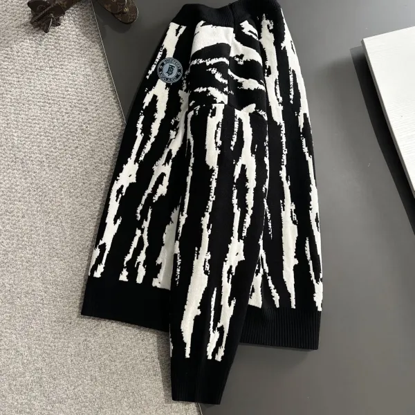 【BURBERRY 公式旗艦店】バーバリー セーター好評に付き再入荷!241231 【BURBERRY 公式旗艦店】バーバリー セーター好評に付き再入荷!241231