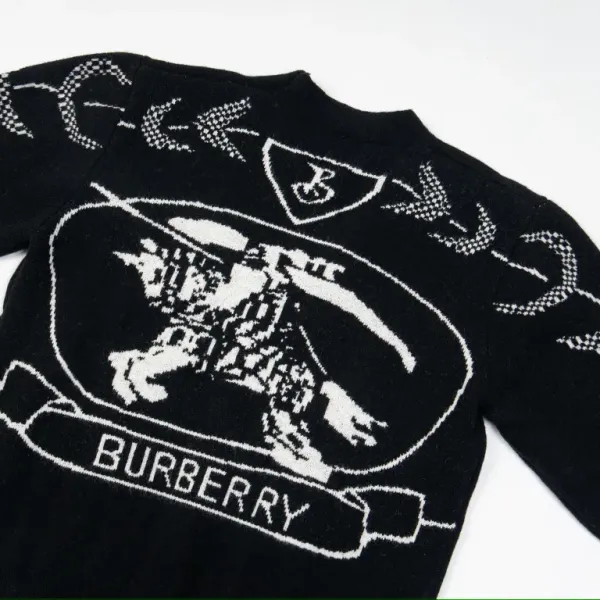 【BURBERRY 公式旗艦店】バーバリー セーター好評に付き再入荷!241231 【BURBERRY 公式旗艦店】バーバリー セーター好評に付き再入荷!241231