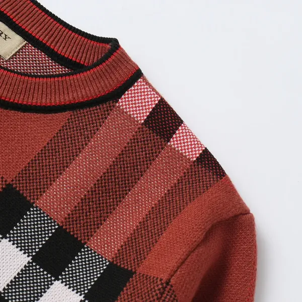 【BURBERRY 公式旗艦店】 バーバリー  セーター好評に付き再入荷！ 240930