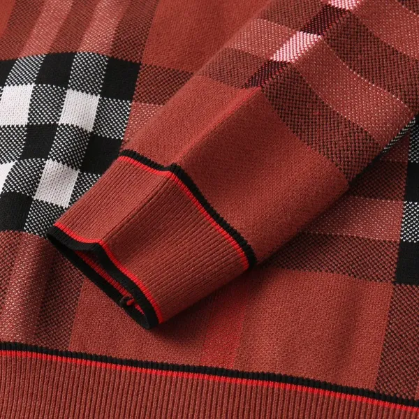 【BURBERRY 公式旗艦店】 バーバリー  セーター好評に付き再入荷！ 240930