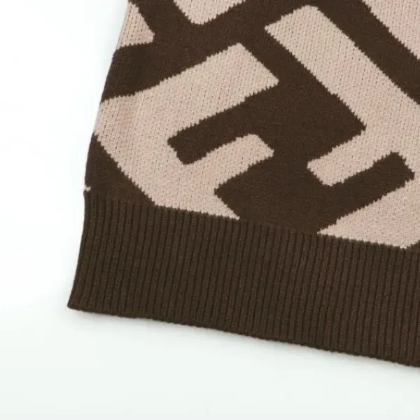【FENDI 公式旗艦店】フェンディ セーター好評に付き再入荷!250109 【FENDI 公式旗艦店】フェンディ セーター好評に付き再入荷!250109