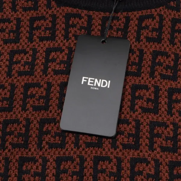 【FENDI 公式旗艦店】フェンディ セーター好評に付き再入荷!250109 【FENDI 公式旗艦店】フェンディ セーター好評に付き再入荷!250109