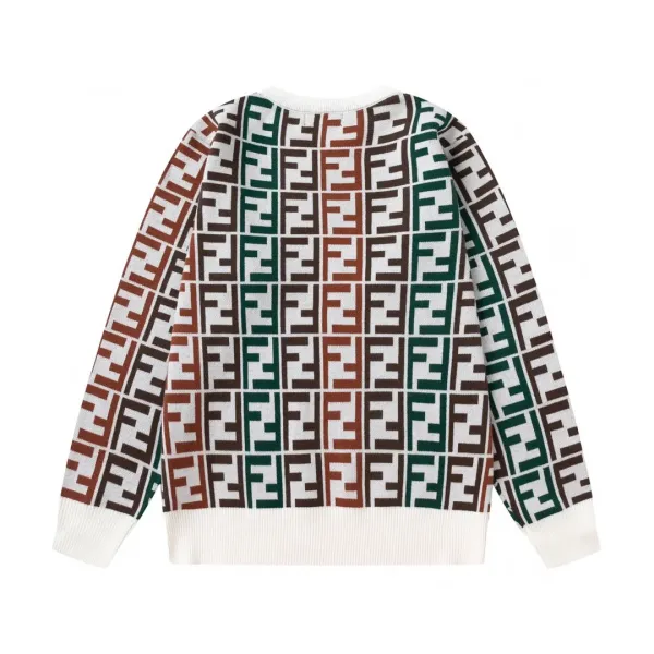 【FENDI 公式旗艦店】フェンディ セーター好評に付き再入荷! 241101 【FENDI 公式旗艦店】フェンディ セーター好評に付き再入荷! 241101