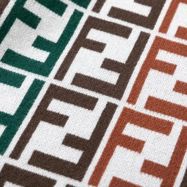 【FENDI 公式旗艦店】フェンディ セーター好評に付き再入荷! 241101 【FENDI 公式旗艦店】フェンディ セーター好評に付き再入荷! 241101