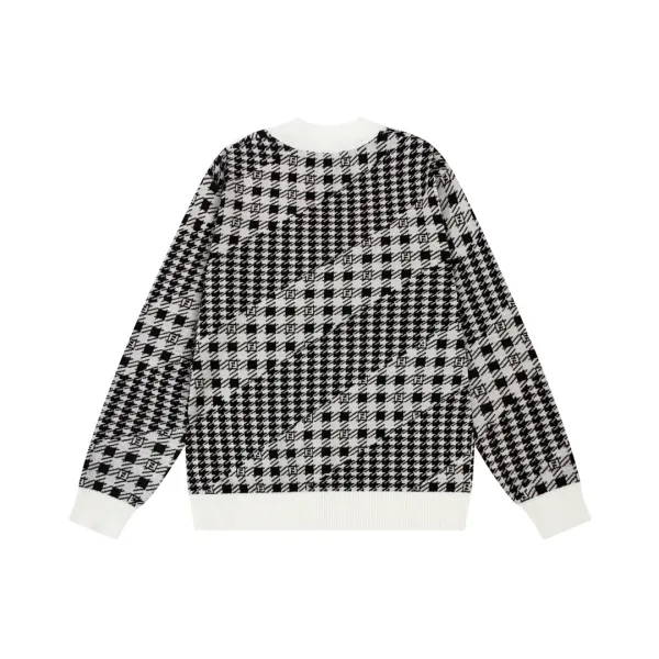 【FENDI 公式旗艦店】フェンディ セーター好評に付き再入荷! 241101 【FENDI 公式旗艦店】フェンディ セーター好評に付き再入荷! 241101