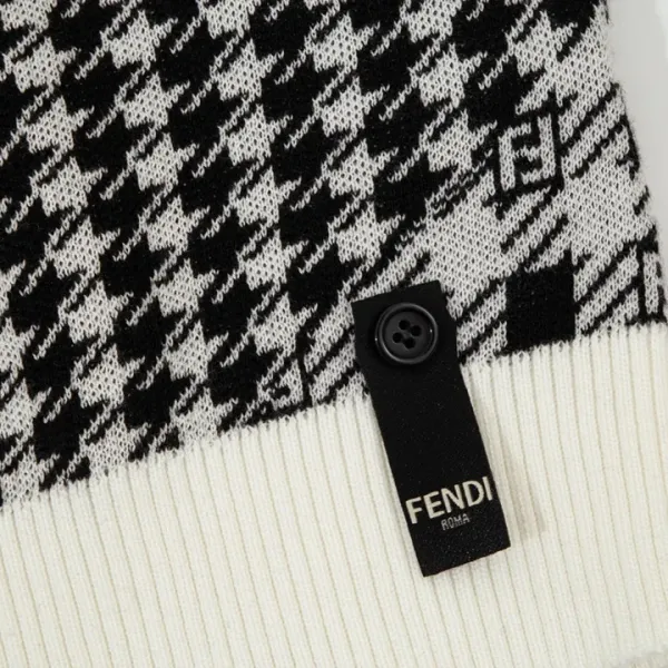 【FENDI 公式旗艦店】フェンディ セーター好評に付き再入荷! 241101 【FENDI 公式旗艦店】フェンディ セーター好評に付き再入荷! 241101