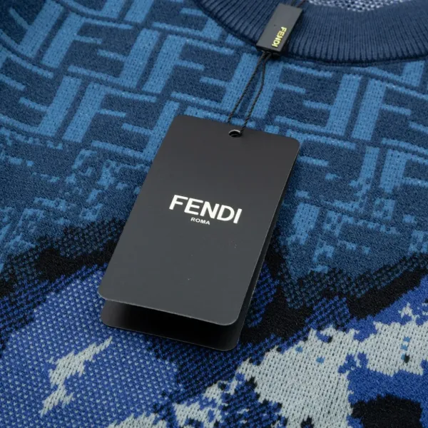 【FENDI 公式旗艦店】フェンディ セーター好評に付き再入荷! 240929 【FENDI 公式旗艦店】フェンディ セーター好評に付き再入荷! 240929