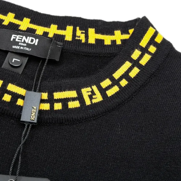 【FENDI 公式旗艦店】フェンディ セーター好評に付き再入荷! 240929 【FENDI 公式旗艦店】フェンディ セーター好評に付き再入荷! 240929