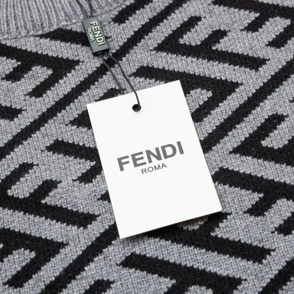 【FENDI 公式旗艦店】フェンディ セーター好評に付き再入荷! 240929 【FENDI 公式旗艦店】フェンディ セーター好評に付き再入荷! 240929