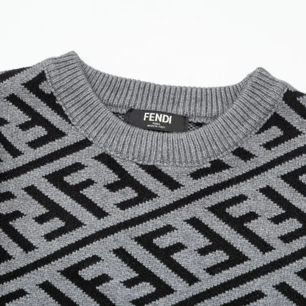 【FENDI 公式旗艦店】フェンディ セーター好評に付き再入荷! 240929 【FENDI 公式旗艦店】フェンディ セーター好評に付き再入荷! 240929