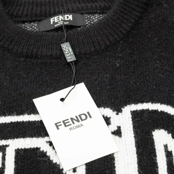 【FENDI 公式旗艦店】フェンディ セーター好評に付き再入荷! 240929 【FENDI 公式旗艦店】フェンディ セーター好評に付き再入荷! 240929