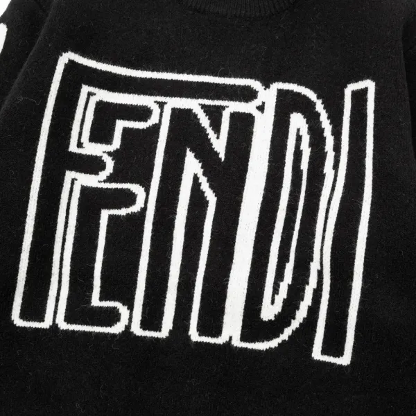 【FENDI 公式旗艦店】フェンディ セーター好評に付き再入荷! 240929 【FENDI 公式旗艦店】フェンディ セーター好評に付き再入荷! 240929