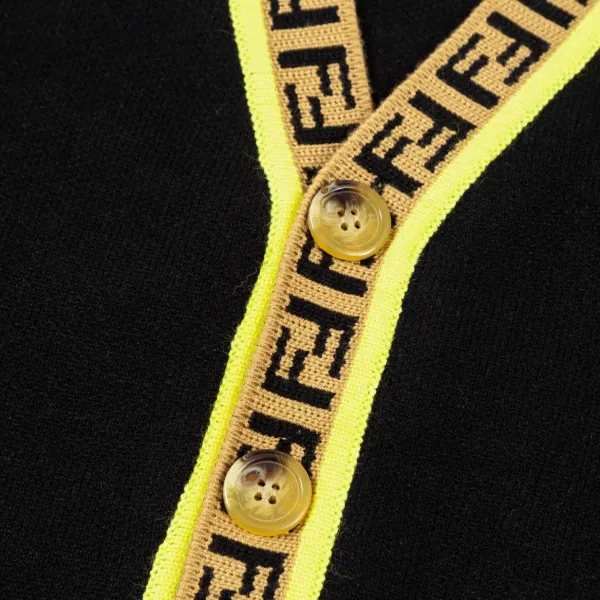 【FENDI 公式旗艦店】フェンディ セーター好評に付き再入荷! 240929 【FENDI 公式旗艦店】フェンディ セーター好評に付き再入荷! 240929