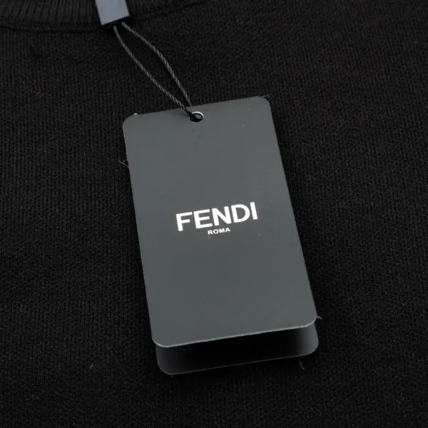 【FENDI 公式旗艦店】フェンディ セーター好評に付き再入荷! 240929 【FENDI 公式旗艦店】フェンディ セーター好評に付き再入荷! 240929