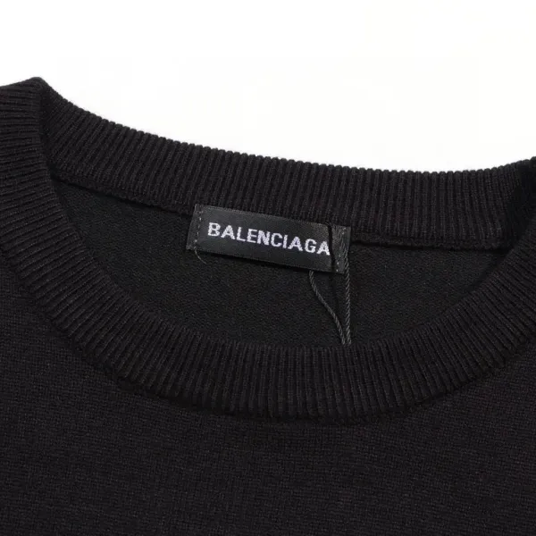 【BALENCIAGA  公式旗艦店】バレンシアガ   セーター好評に付き再入荷！ 241101