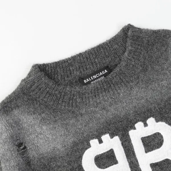 【BALENCIAGA  公式旗艦店】バレンシアガ   セーター好評に付き再入荷！ 241101