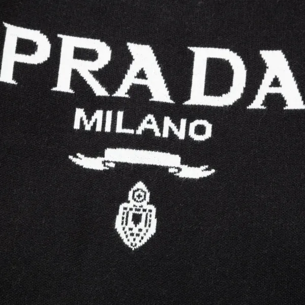 【PRADA 公式旗艦店】プラダ セーター好評に付き再入荷! 240930 【PRADA 公式旗艦店】プラダ セーター好評に付き再入荷! 240930