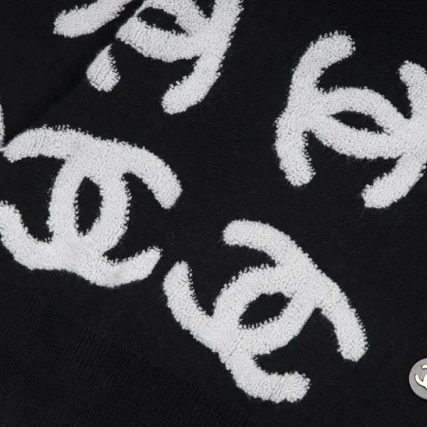 【CHANEL 公式旗艦店】シャネル セーター好評に付き再入荷! 241102 【CHANEL 公式旗艦店】シャネル セーター好評に付き再入荷! 241102