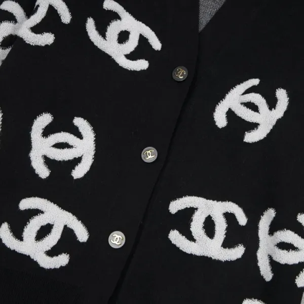 【CHANEL 公式旗艦店】シャネル セーター好評に付き再入荷! 241102 【CHANEL 公式旗艦店】シャネル セーター好評に付き再入荷! 241102