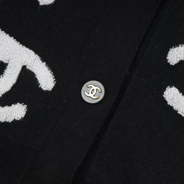 【CHANEL 公式旗艦店】シャネル セーター好評に付き再入荷! 241102 【CHANEL 公式旗艦店】シャネル セーター好評に付き再入荷! 241102