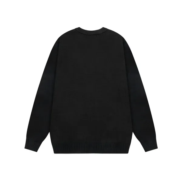 【VERSACE  公式旗艦店】ヴェルサーチ  セーター好評に付き再入荷！ 240930