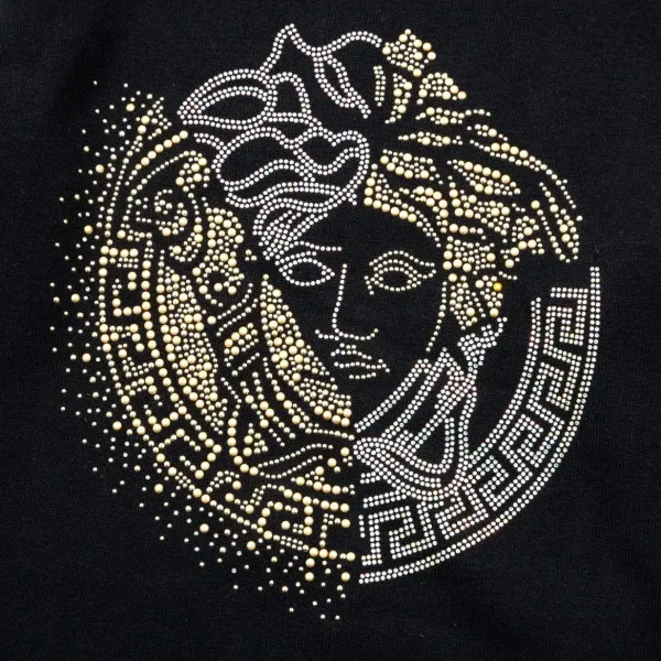【VERSACE  公式旗艦店】ヴェルサーチ  セーター好評に付き再入荷！ 240930