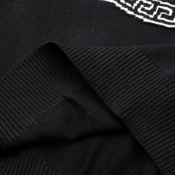 【VERSACE 公式旗艦店】ヴェルサーチ セーター好評に付き再入荷! 240930 【VERSACE 公式旗艦店】ヴェルサーチ セーター好評に付き再入荷! 240930
