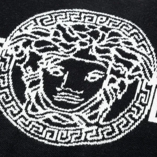 【VERSACE 公式旗艦店】ヴェルサーチ セーター好評に付き再入荷! 240930 【VERSACE 公式旗艦店】ヴェルサーチ セーター好評に付き再入荷! 240930