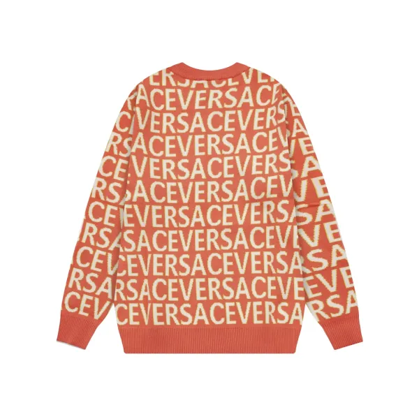 【VERSACE  公式旗艦店】ヴェルサーチ  セーター好評に付き再入荷！ 240930