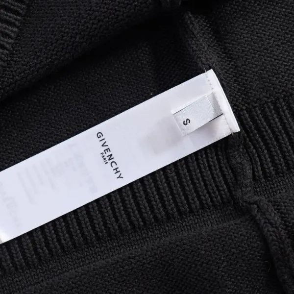 【GIVENCHY 公式旗艦店】ジバンシー セーター好評に付き再入荷!241231 【GIVENCHY 公式旗艦店】ジバンシー セーター好評に付き再入荷!241231