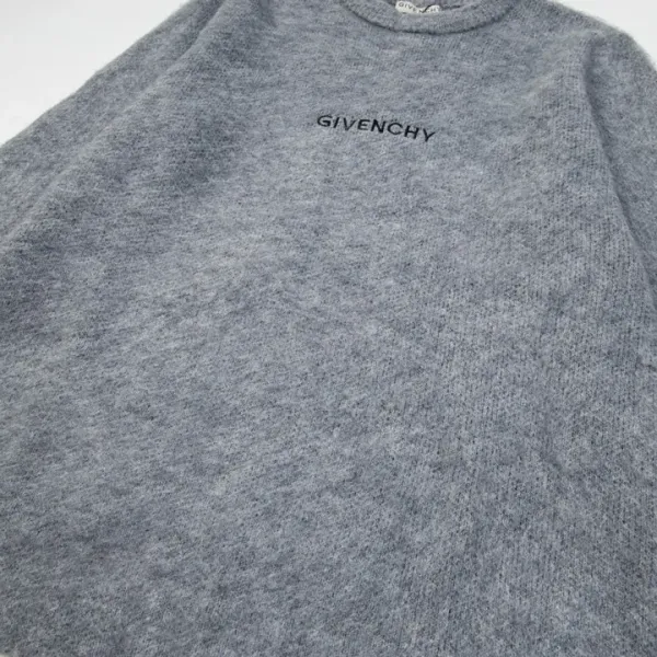 【GIVENCHY 公式旗艦店】ジバンシー セーター好評に付き再入荷! 241128 【GIVENCHY 公式旗艦店】ジバンシー セーター好評に付き再入荷! 241128