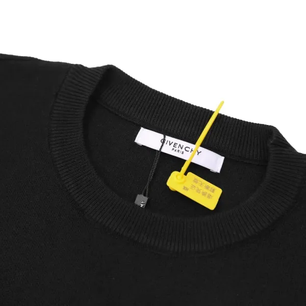 【GIVENCHY   公式旗艦店】ジバンシー  セーター好評に付き再入荷！ 241128