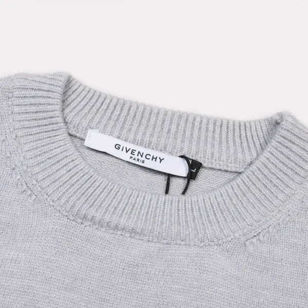 【GIVENCHY   公式旗艦店】ジバンシー  セーター好評に付き再入荷！ 241031