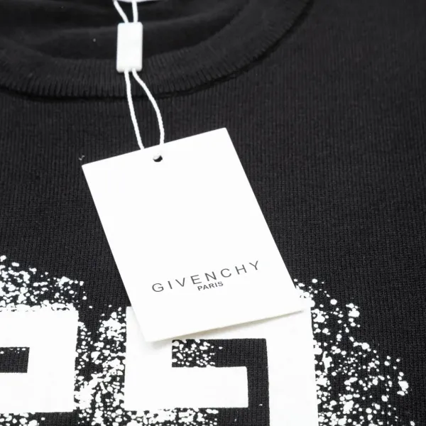 【GIVENCHY 公式旗艦店】ジバンシー セーター好評に付き再入荷! 240930 【GIVENCHY 公式旗艦店】ジバンシー セーター好評に付き再入荷! 240930