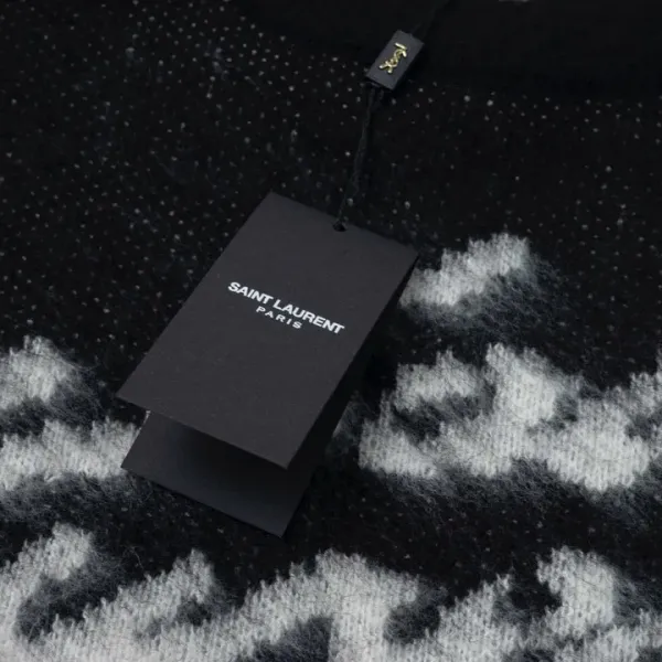 【YSL SAINT LAURENT 公式旗艦店】サンローラン セーター好評に付き再入荷! 241116 【YSL SAINT LAURENT 公式旗艦店】サンローラン セーター好評に付き再入荷! 241116
