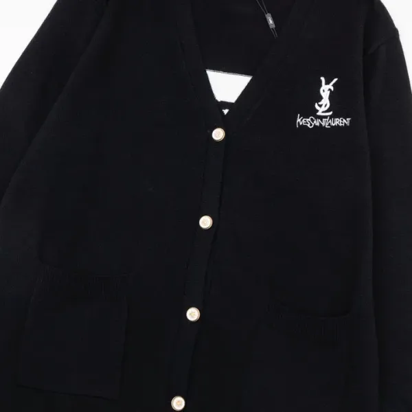 【YSL SAINT LAURENT 公式旗艦店】サンローラン セーター好評に付き再入荷! 241116 【YSL SAINT LAURENT 公式旗艦店】サンローラン セーター好評に付き再入荷! 241116