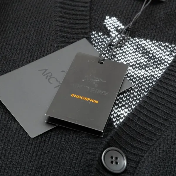 【ARCTERYX 公式旗艦店】アークテリクス  セーター好評に付き再入荷！ 241123