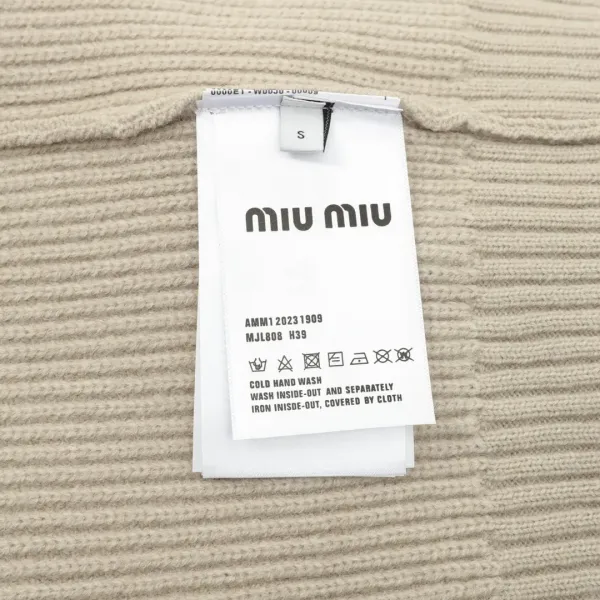 【Miumiu   公式旗艦店】ミュウミュウ   セーター好評に付き再入荷！ 241128