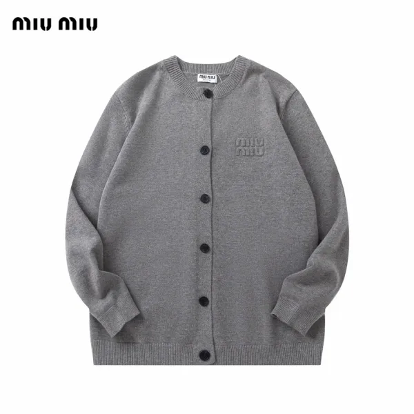 【Miumiu 公式旗艦店】ミュウミュウ セーター好評に付き再入荷! 241123 【Miumiu 公式旗艦店】ミュウミュウ セーター好評に付き再入荷! 241123