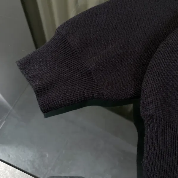 【ThomBrowne 公式旗艦店】トムブラウン セーター ご好評に付き再入荷!241230 【ThomBrowne 公式旗艦店】トムブラウン セーター ご好評に付き再入荷!241230